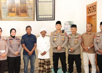 Kapolres Sumenep, AKBP Rivanda silaturahmi ke Ketua Majelis Ulama Indonesia (MUI) Kabupaten Sumenep. (Istimewa)