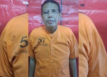 Tersangka kasus penipuan dan/atau penggelapan berinisial AMK (51) diamankan Polres Sumenep. (Humas Polres Sumenep/istimewa)